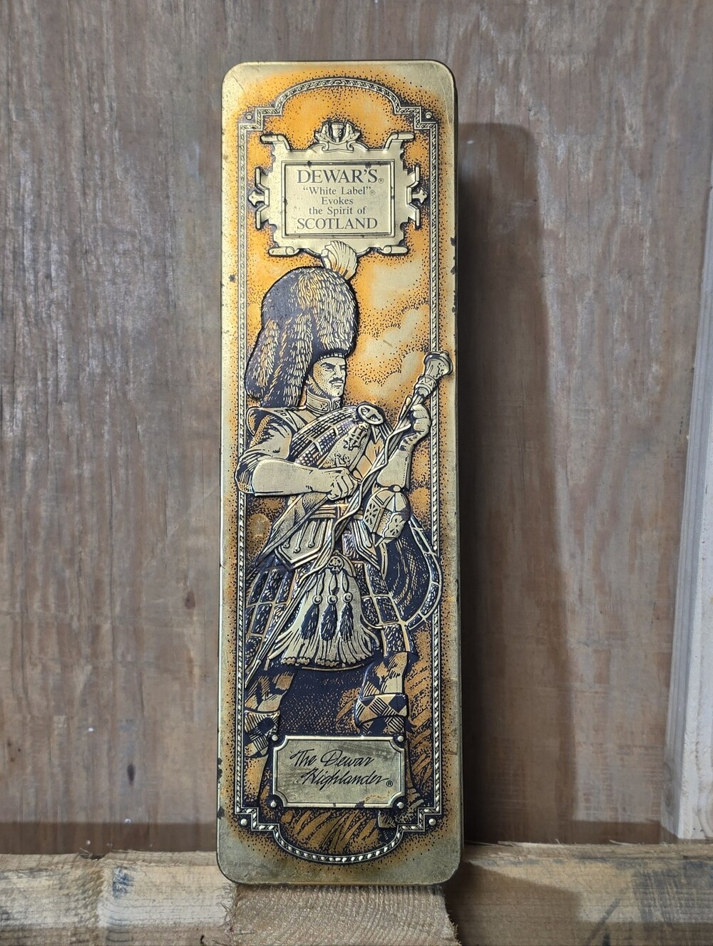 Dewars “White Label” Blended Scotch Whisky Tin